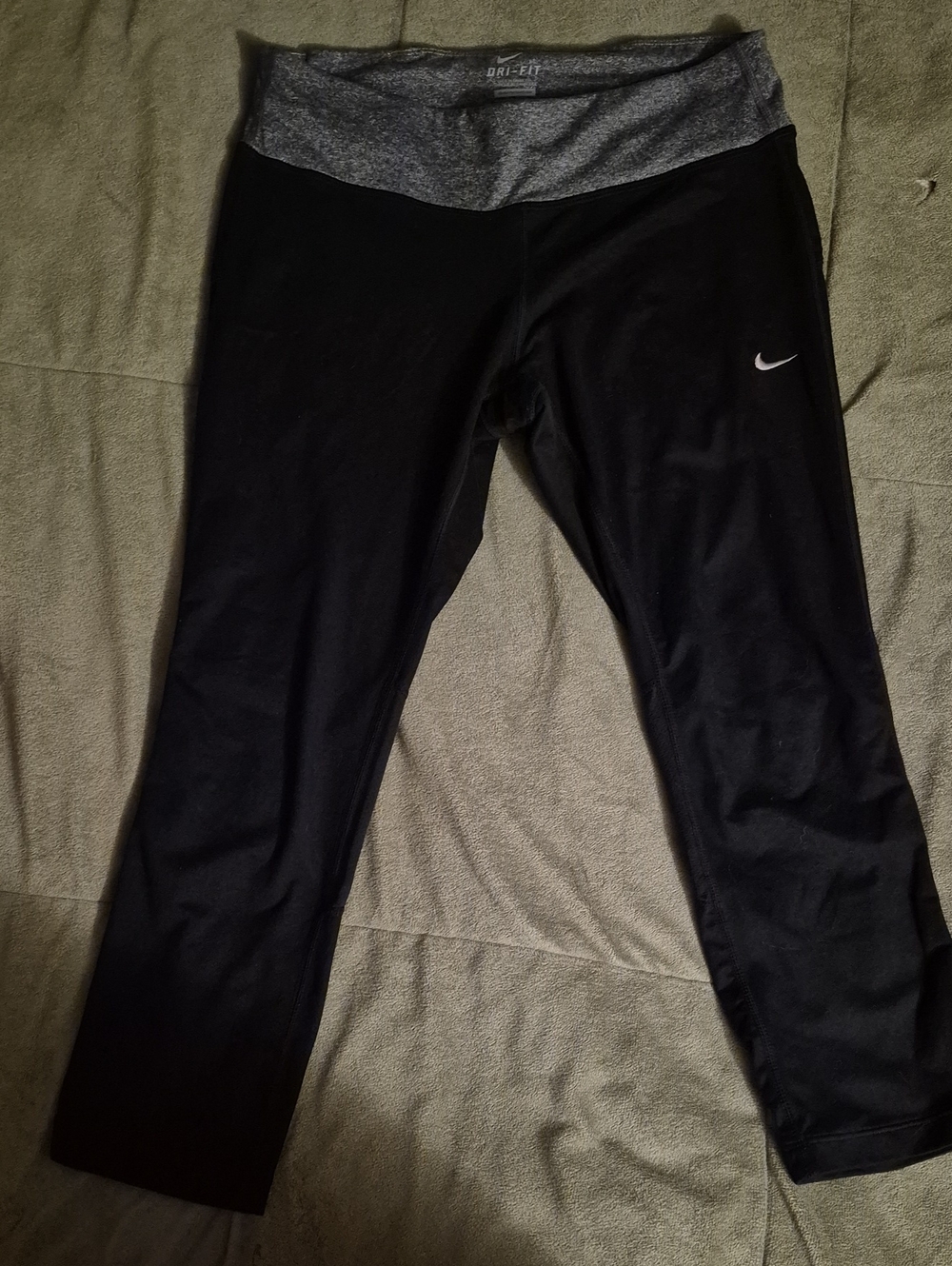 Nike Dri Fit Capri Leggings